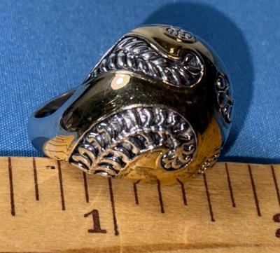Designer 2-Tone .925 Sterling Silver Octopus Dome Ring Size-9 13.3 Grams in VG Preowned Condition.