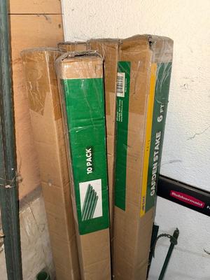 G46-Posts and stakes