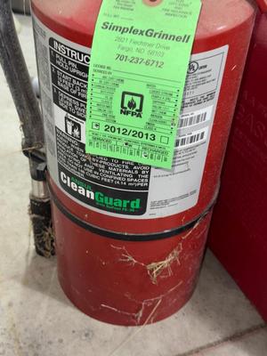G51-gas tank and fire extinguisher