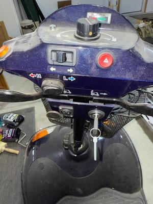G56-Kymco motorized cart