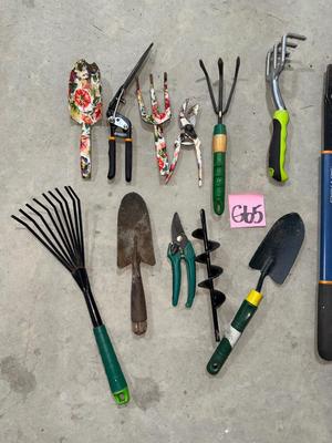 G65-gardening tools