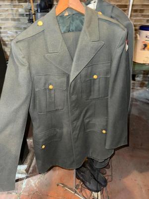 D1-military clothing plus garment rack