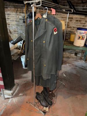 D1-military clothing plus garment rack