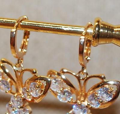 7 Clear Stones Butterfly Earrings Set (¾" x ¾") with Huggie Clasp