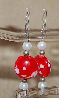 Red & White Flattened Globes Earrings Set (1½") with White Faux Pearls on a Wire Hook Clasp