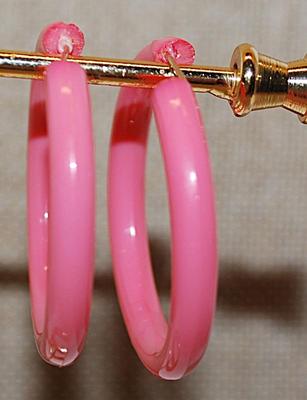 VINTAGE 1950's Large PINK Plastic Earrings (1½" Circ.) with Squeeze Pin Clasp