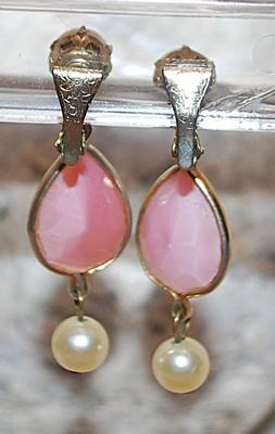 VINTAGE 1934 PINK TEARDROP & FAUX PEARL EARRINGS (1½" x ½") with a Snap Style Clasp