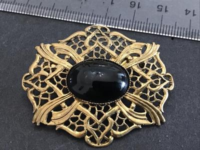 Antique Gold Tone Victorian Style Brooch