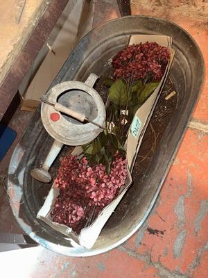D107-large galvanized tub plus watering can and fake flowers