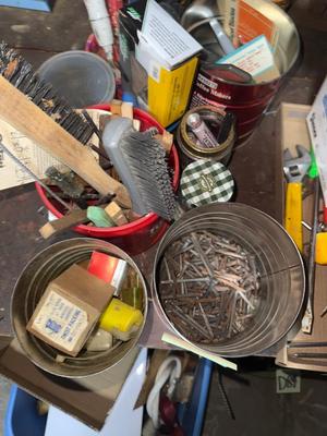 D82-miscellaneous hardware