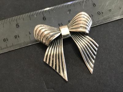Napier Bow Brooch