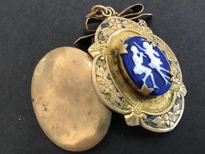 Antique Pat Pending Victorian Locket Blue Stone type