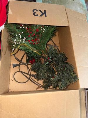 D76-holiday decor
