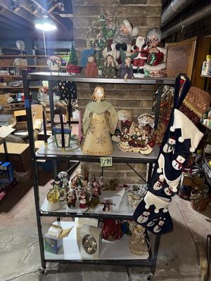D74-large holiday lot