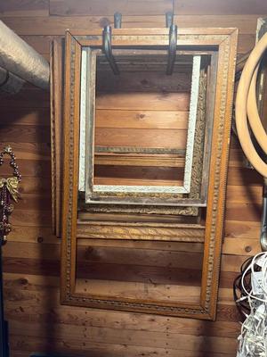D72-Old picture frames