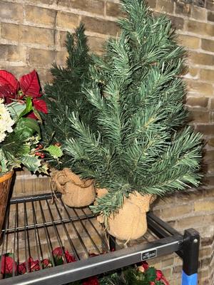 D70-large Christmas decor lot