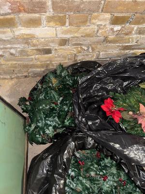 D69-Christmas decor