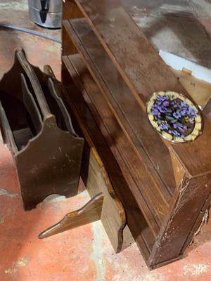 D61-shelves and magazine rack