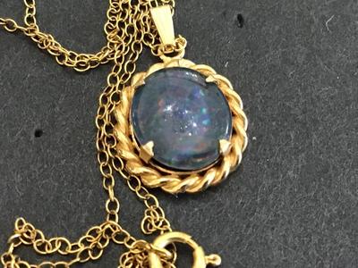 Gold Filled Vintage Necklace with Beautiful Pendant