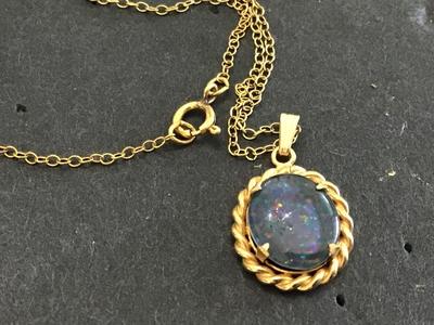 Gold Filled Vintage Necklace with Beautiful Pendant