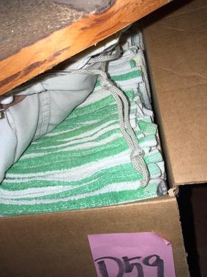 D59- Shop towels