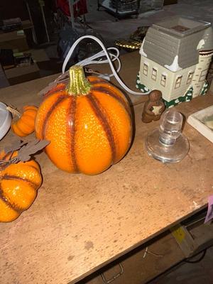 D49-Miscellaneous basement decor