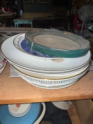 D48-glassware and decorative plates