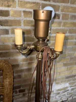 D35-wicker chair and floor lamp