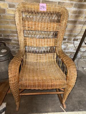 D35-wicker chair and floor lamp