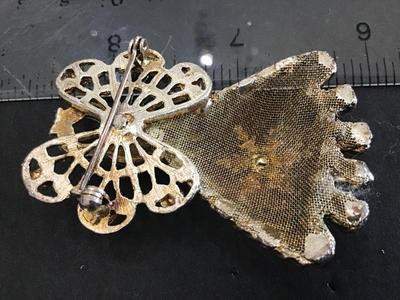 Vintage Angel Mesh pin