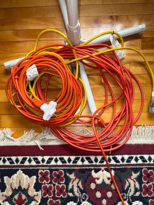 S67-Fan and extension cords