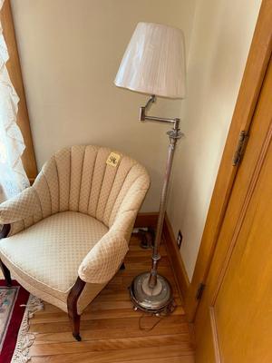S46-armchair plus floor lamp