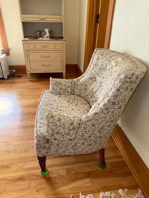 S43-Beautiful floral arm chair
