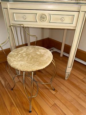 S40-corner vanity with stool