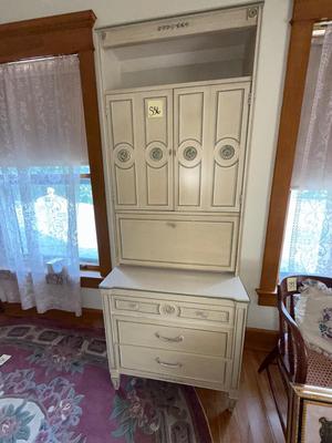 S36-Storage/desk