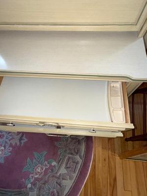 S36-Storage/desk