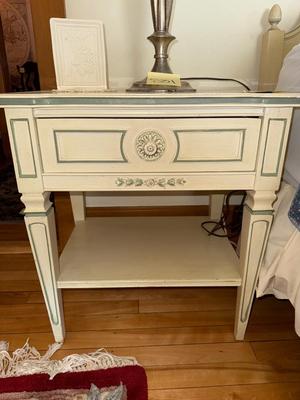 S32-nightstand