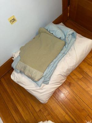 S28-quilt and blankets