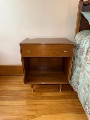 S22-nightstand