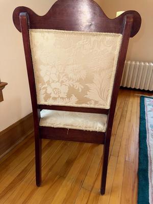 S18-upholstered chair