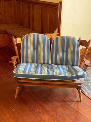 Sale Photo Thumbnail #42: T7-padded bench