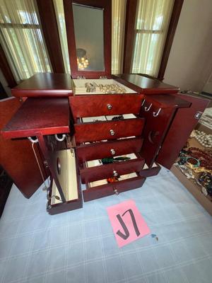 Sale Photo Thumbnail #105: J7-jewelry box with miscellaneous jewelry