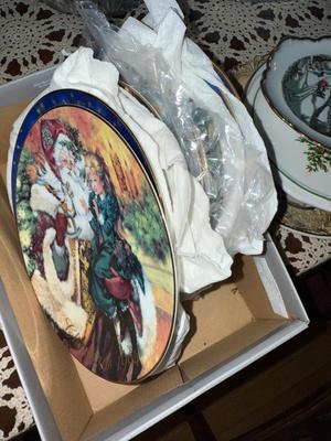 Sale Photo Thumbnail #172: P110-miscellaneous decorative plates