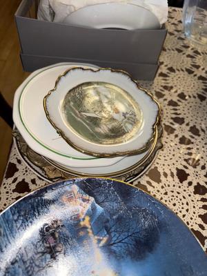 Sale Photo Thumbnail #171: P110-miscellaneous decorative plates