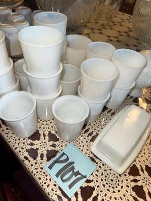 Sale Photo Thumbnail #180: P107-miscellaneous glassware
