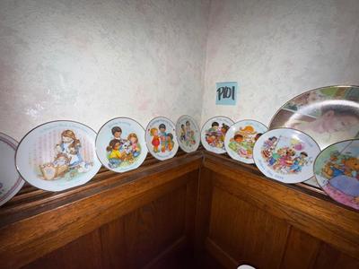 Sale Photo Thumbnail #202: P101-decorative plates