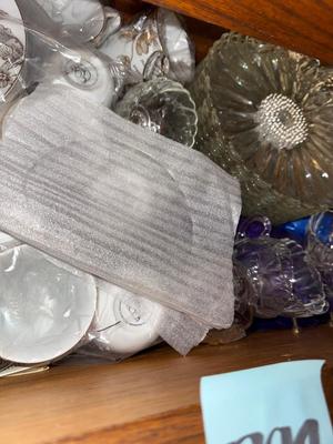 Sale Photo Thumbnail #227: P93-drawer contents – dishes