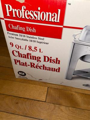 Sale Photo Thumbnail #312: P66-9 quart chafing dish