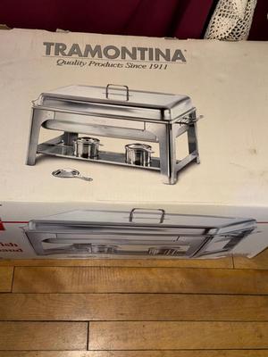 Sale Photo Thumbnail #313: P66-9 quart chafing dish