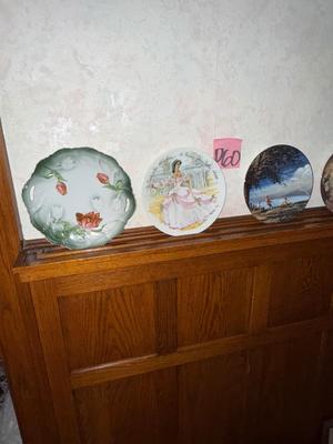 Sale Photo Thumbnail #332: P60-decorative plates